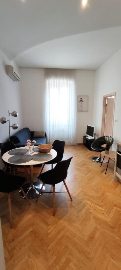 אופטיה Apartment Milani With Private Garage מראה חיצוני תמונה